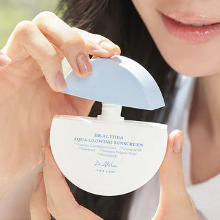 Aqua Glowing Sunscreen - Crème solaire hydratante - SPF 50+ PA++++ - 45ml - photo 2 - Dr. Althea