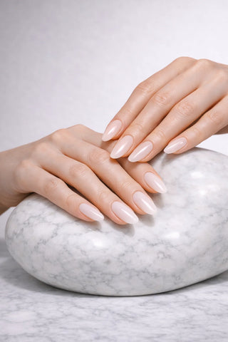 The Gel Polish - Ed.Lim - EW2: Blanc Perlé Translucide - 10,5 ml - photo 2 - Andreia Professional