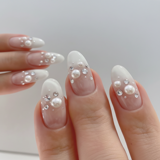 Assortiment de perles et strass pour Nail Art
